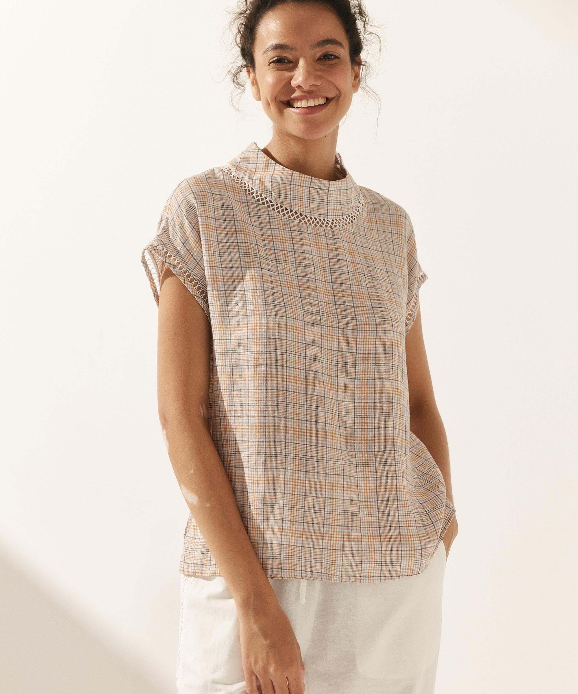100% Linen Gingham Checked Cutout Turtleneck Top CAROL