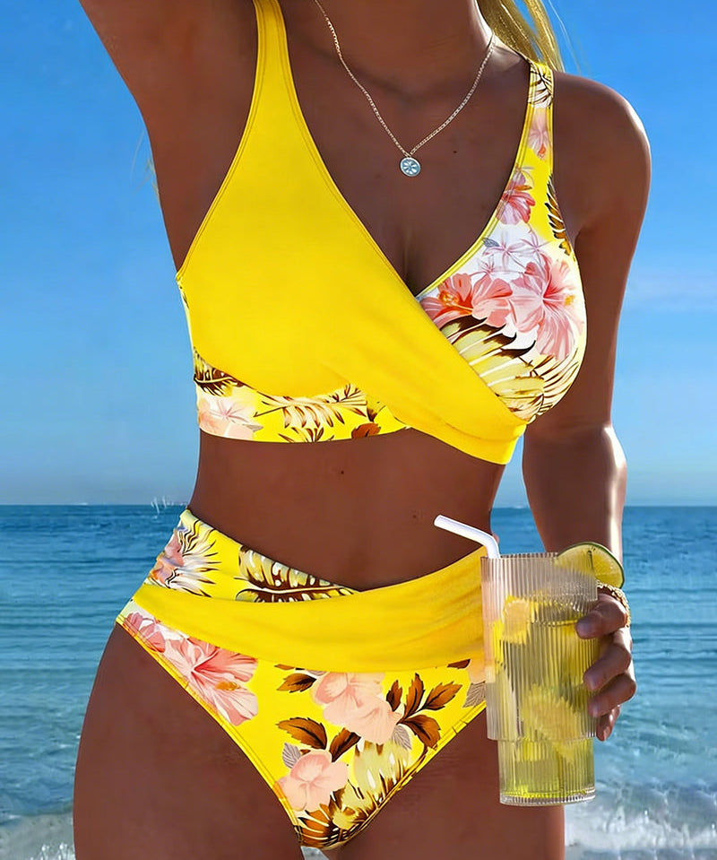 Lorraine - Bikini with Contrasting Floral Print and Slit